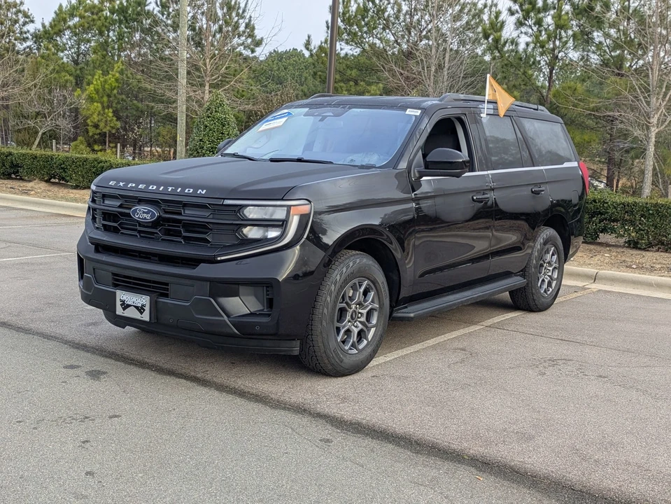 2025 Ford Expedition 5th Gen - Image 8 of 21