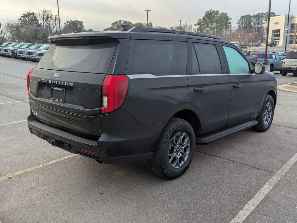 2025 Ford Expedition 5th Gen - Image 4 of 21