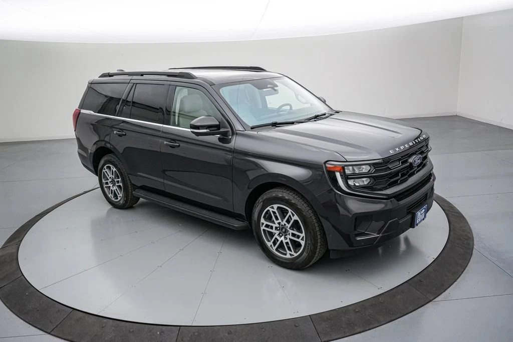 2025 Ford Expedition 5th Gen - Image 2 of 21