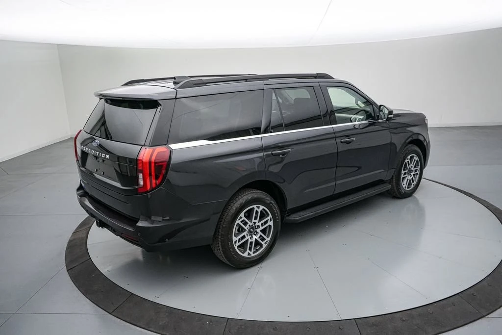 2025 Ford Expedition 5th Gen - Image 5 of 21