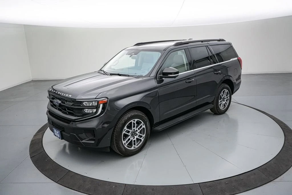 2025 Ford Expedition 5th Gen - Image 9 of 21