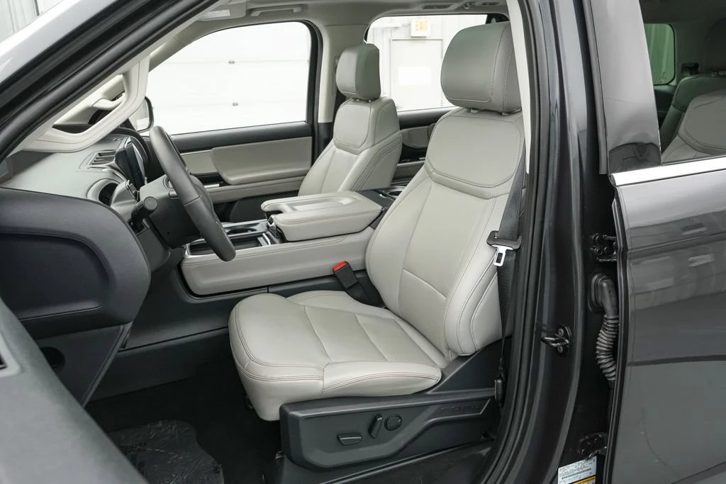 2025 Ford Expedition 5th Gen - Image 12 of 21