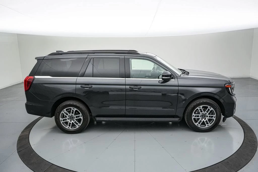 2025 Ford Expedition 5th Gen - Image 4 of 21