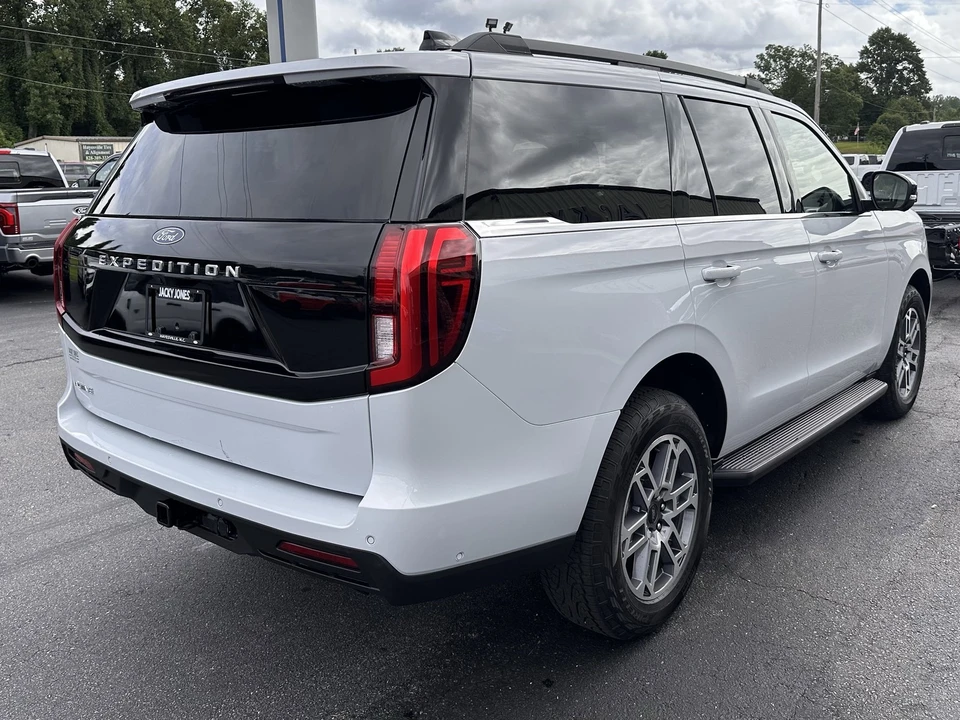 2025 Ford Expedition 5th Gen - Image 6 of 12