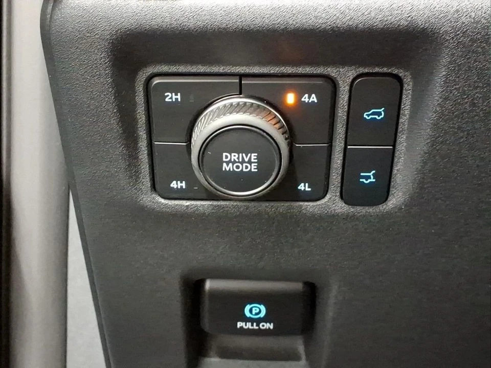 2025 Ford Expedition 5th Gen - Image 17 of 21