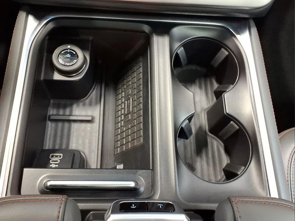 2025 Ford Expedition 5th Gen - Image 13 of 21