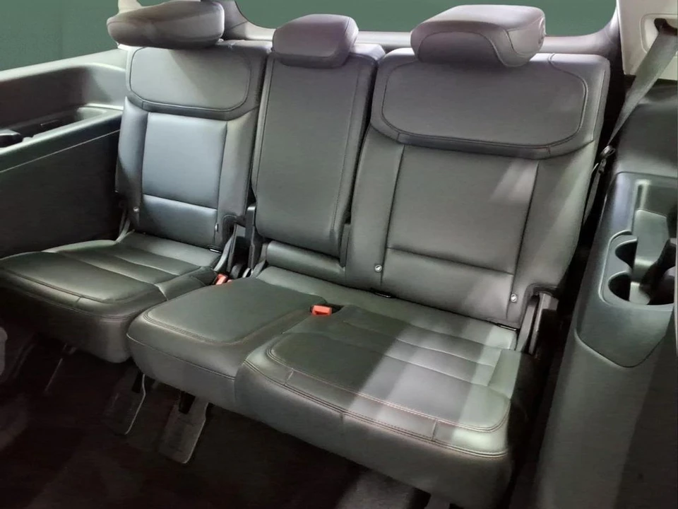2025 Ford Expedition 5th Gen - Image 28 of 31