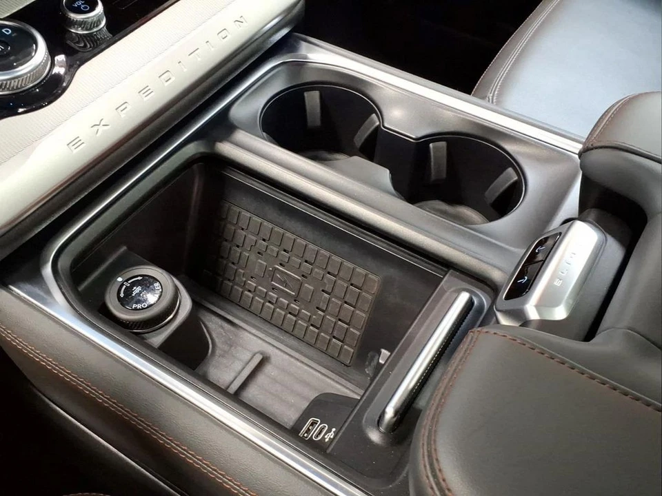 2025 Ford Expedition 5th Gen - Image 14 of 21