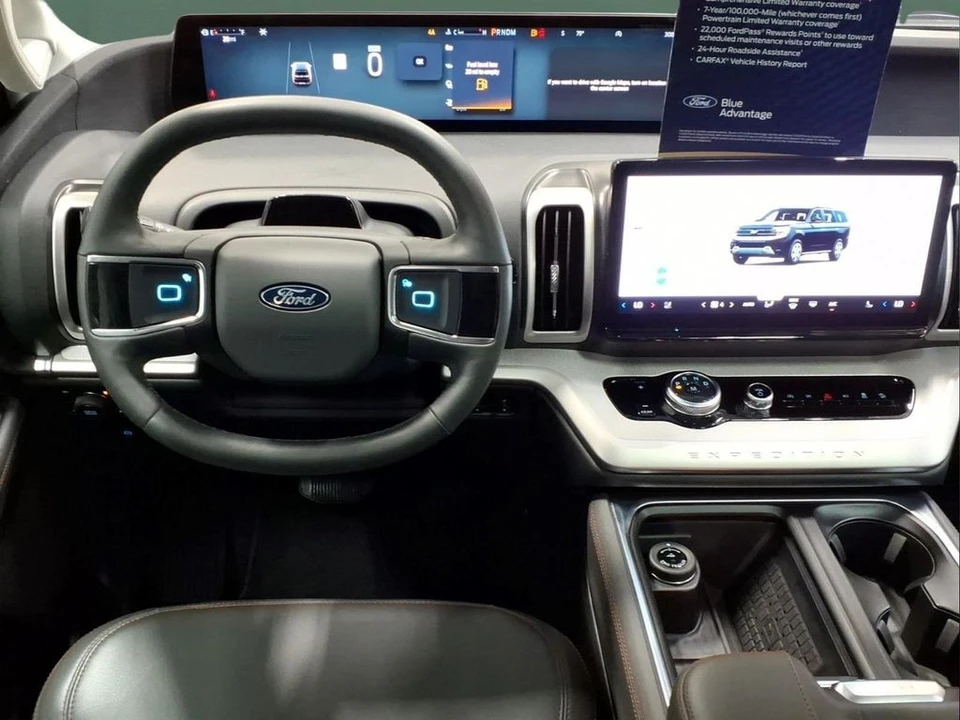 2025 Ford Expedition 5th Gen - Image 7 of 21