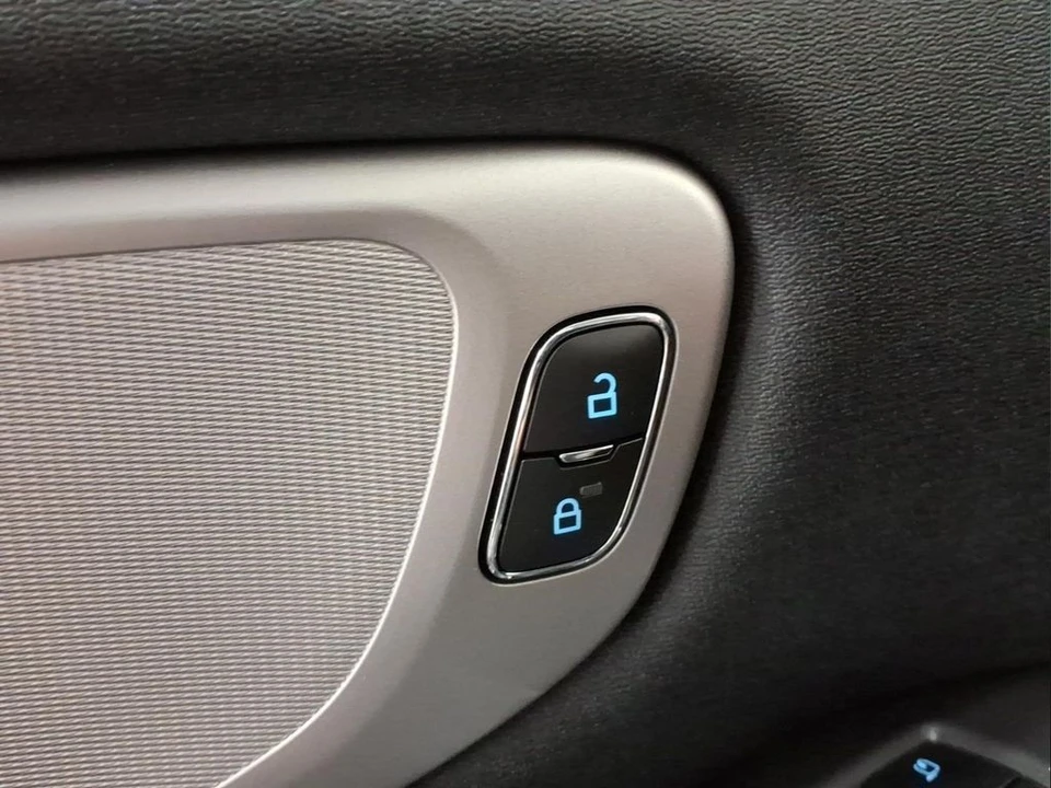 2025 Ford Expedition 5th Gen - Image 15 of 21