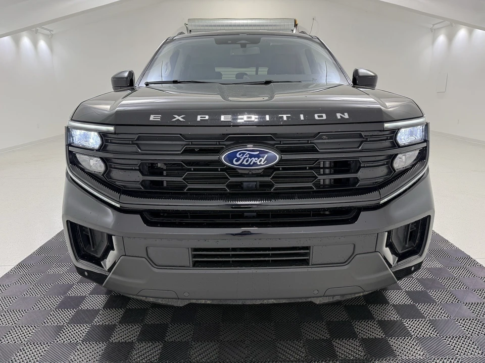 2025 Ford Expedition 5th Gen - Image 2 of 21