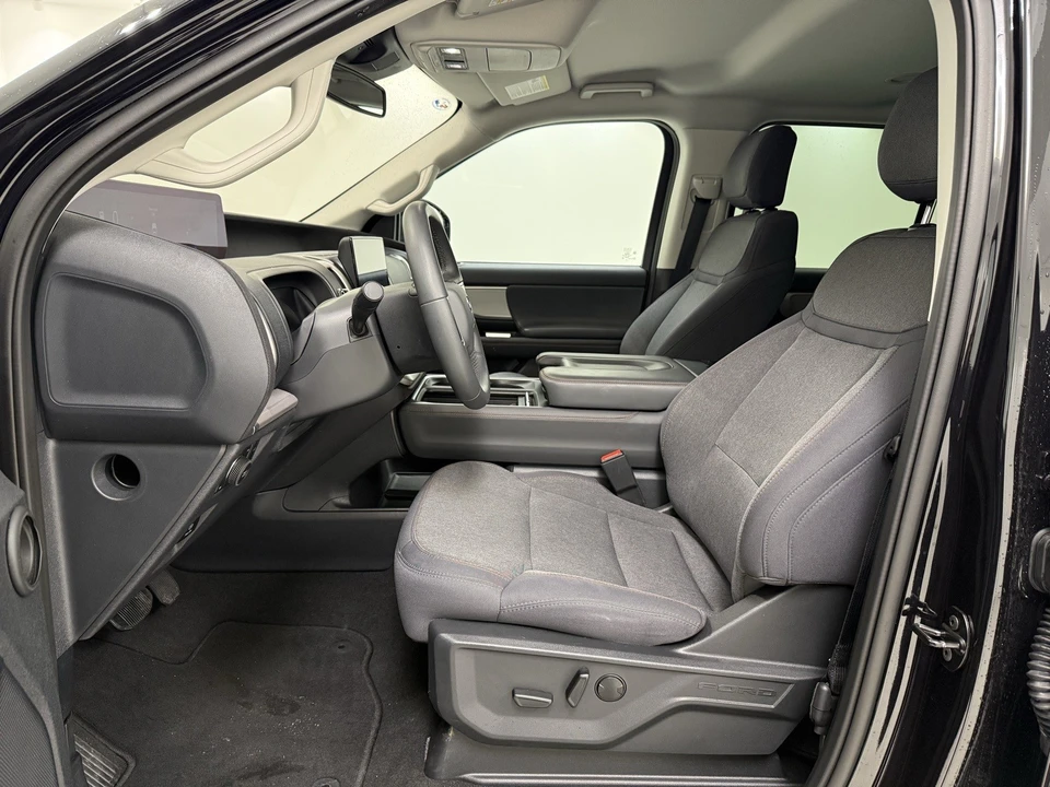 2025 Ford Expedition 5th Gen - Image 14 of 21