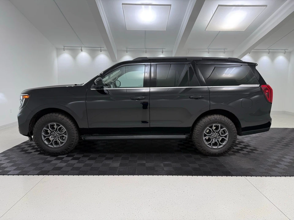 2025 Ford Expedition 5th Gen - Image 4 of 21