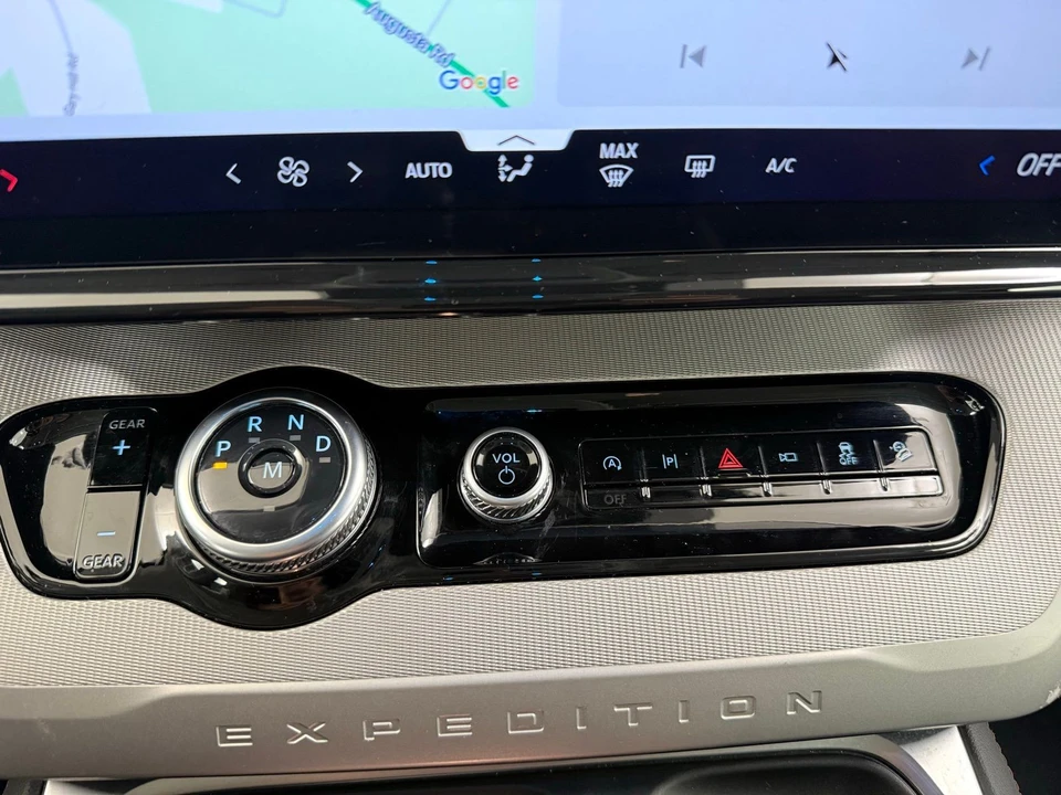 2025 Ford Expedition 5th Gen - Image 20 of 21