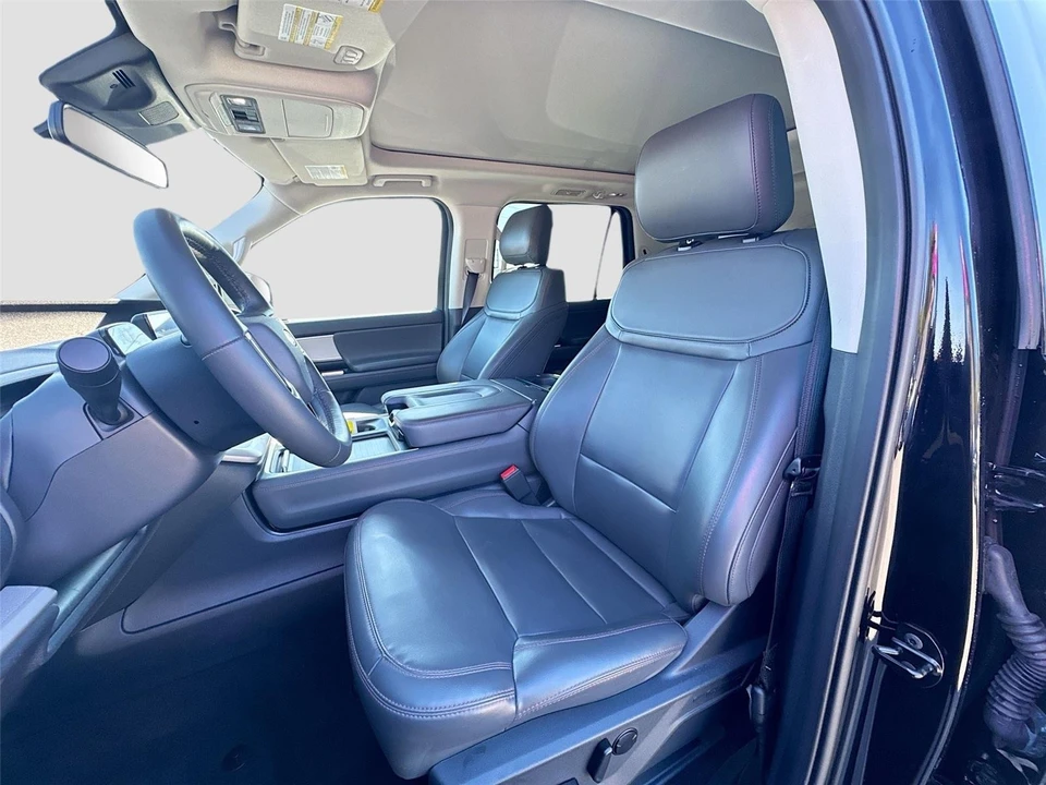 2025 Ford Expedition 5th Gen - Image 9 of 15
