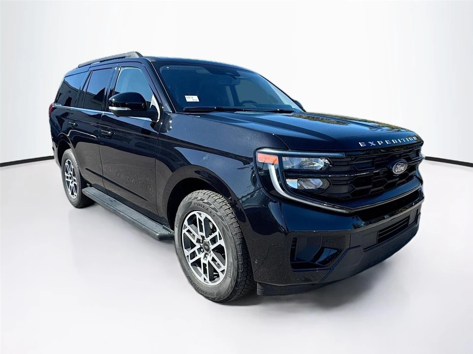 2025 Ford Expedition 5th Gen - Image 2 of 15