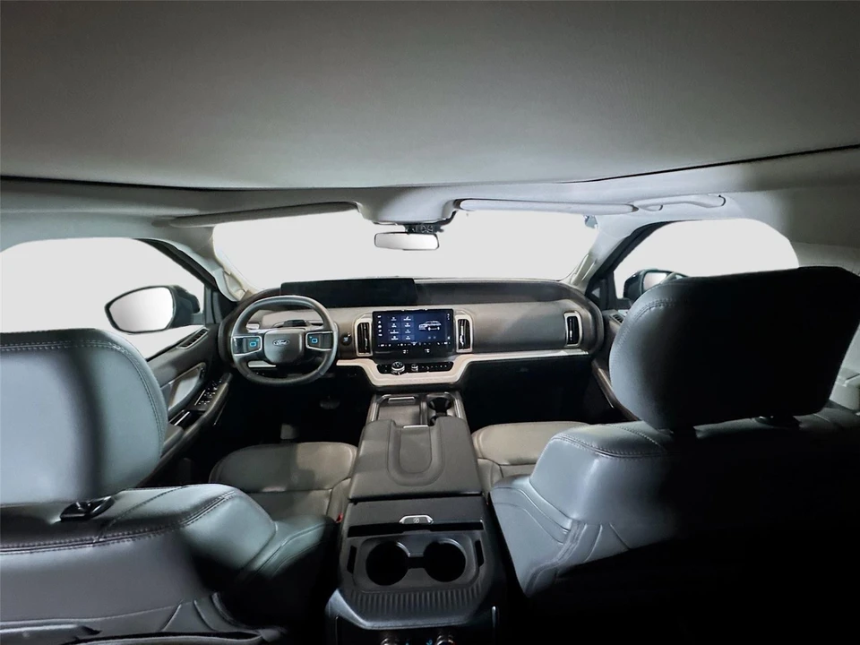 2025 Ford Expedition 5th Gen - Image 20 of 21