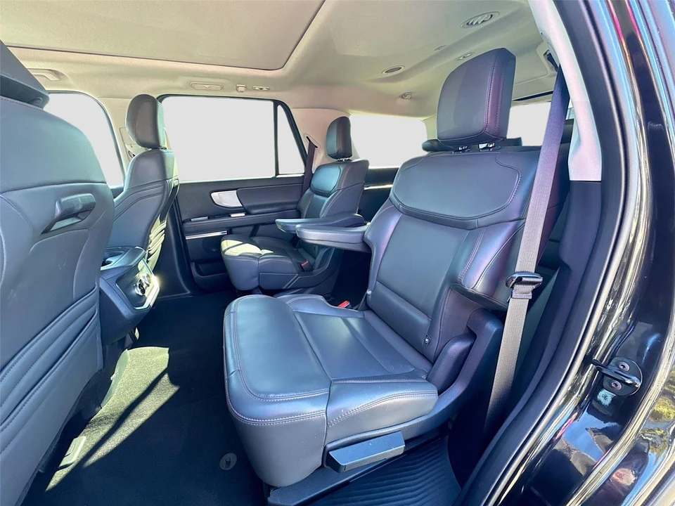 2025 Ford Expedition 5th Gen - Image 12 of 15