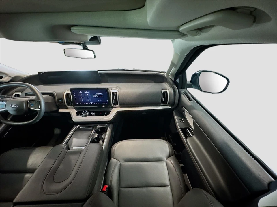 2025 Ford Expedition 5th Gen - Image 28 of 31