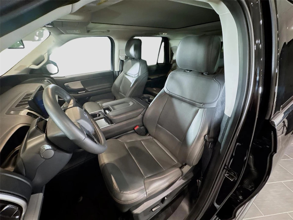 2025 Ford Expedition 5th Gen - Image 2 of 21