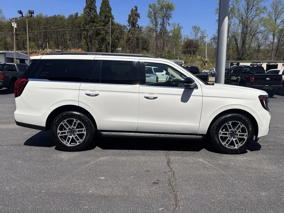 2025 Ford Expedition 5th Gen - Image 5 of 31