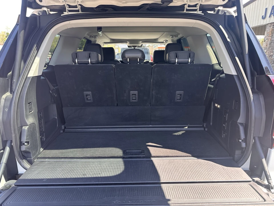 2025 Ford Expedition 5th Gen - Image 17 of 31