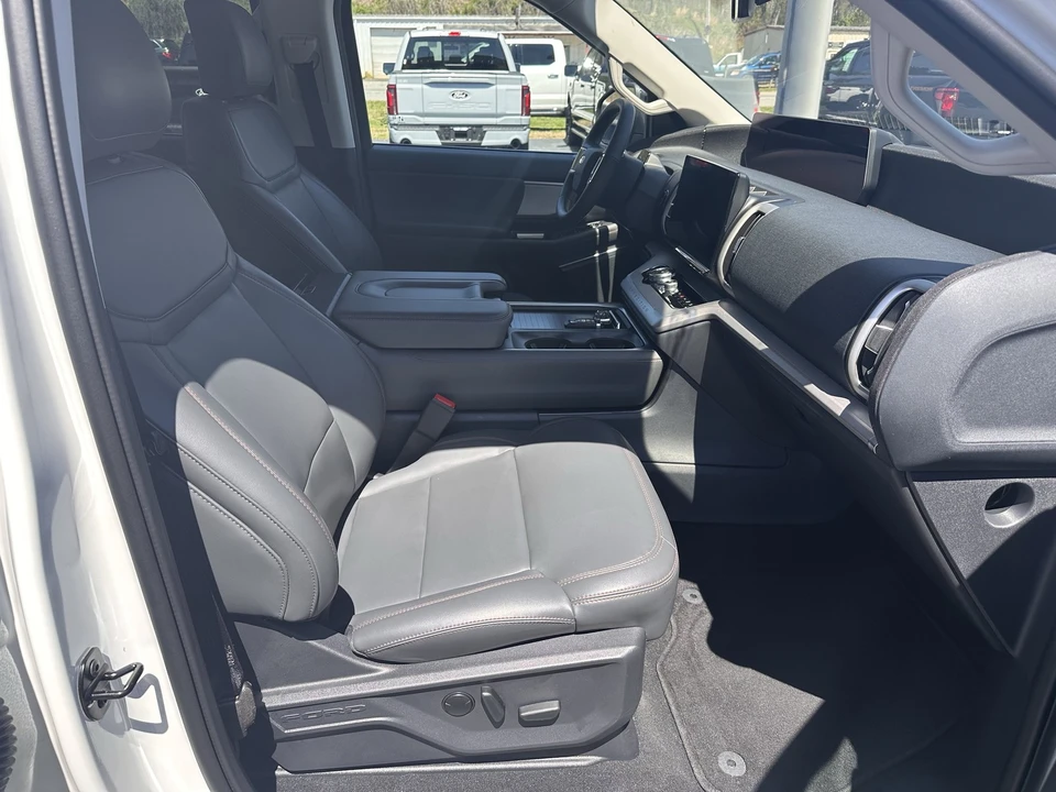 2025 Ford Expedition 5th Gen - Image 14 of 31