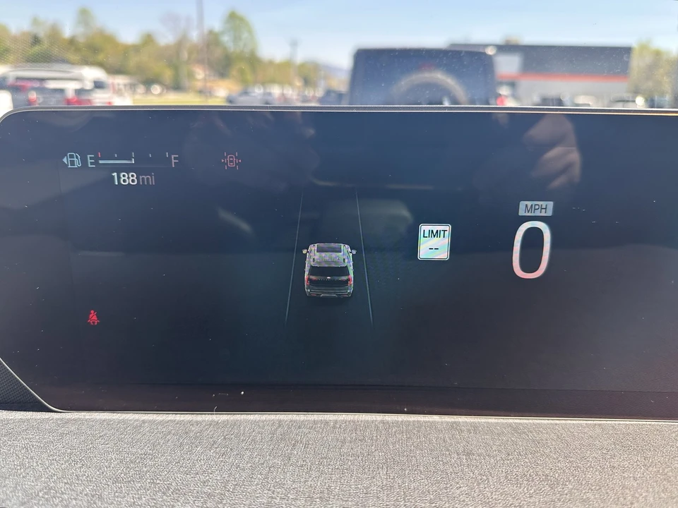 2025 Ford Expedition 5th Gen - Image 23 of 31