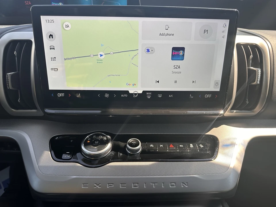 2025 Ford Expedition 5th Gen - Image 28 of 31