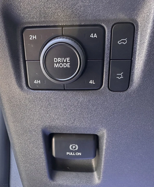 2025 Ford Expedition 5th Gen - Image 19 of 31