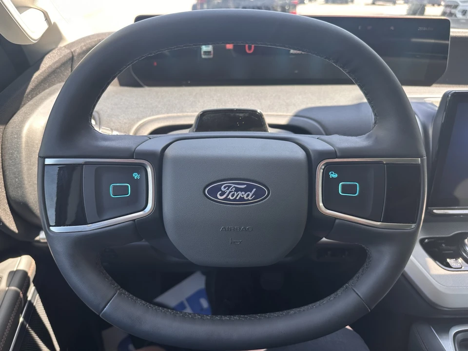 2025 Ford Expedition 5th Gen - Image 20 of 31