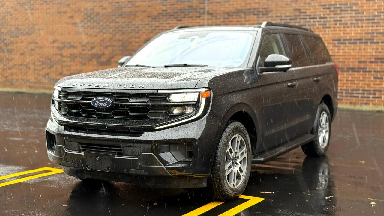 2025 Ford Expedition 5th Gen - Image 3 of 21