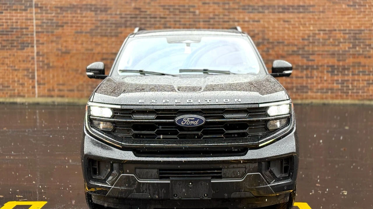 2025 Ford Expedition 5th Gen - Image 2 of 21