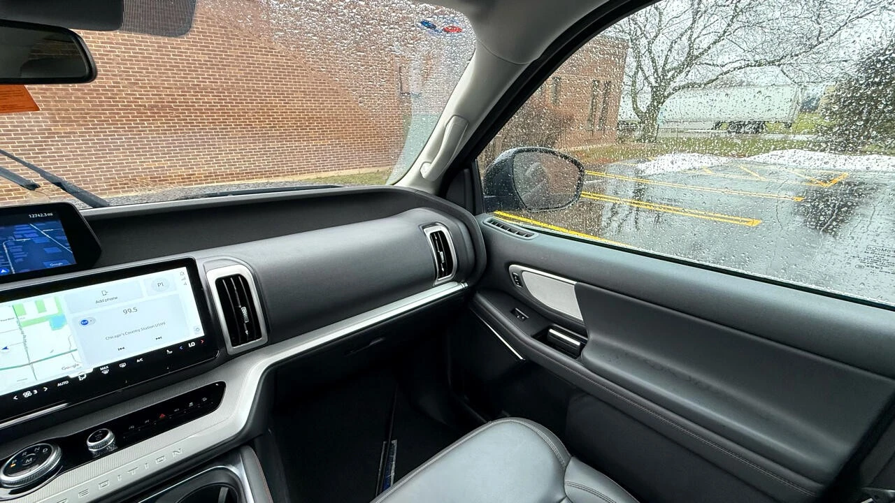 2025 Ford Expedition 5th Gen - Image 19 of 21