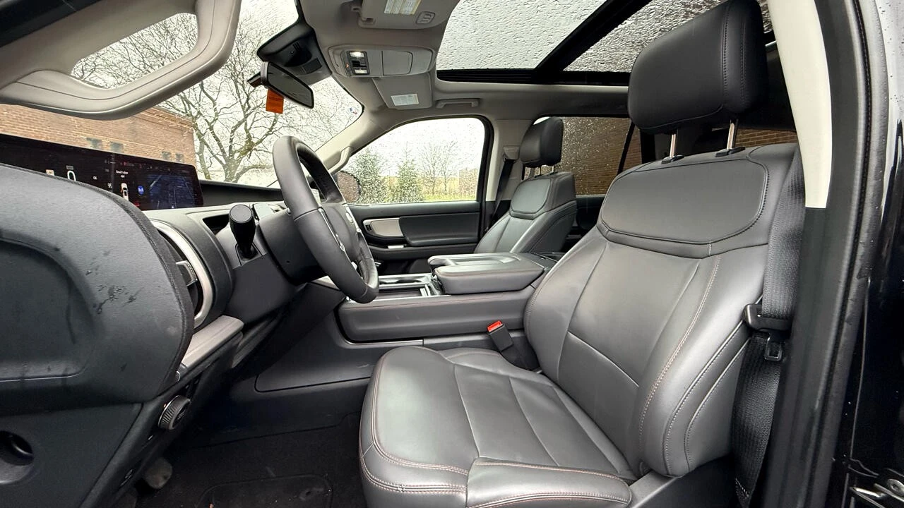 2025 Ford Expedition 5th Gen - Image 10 of 21