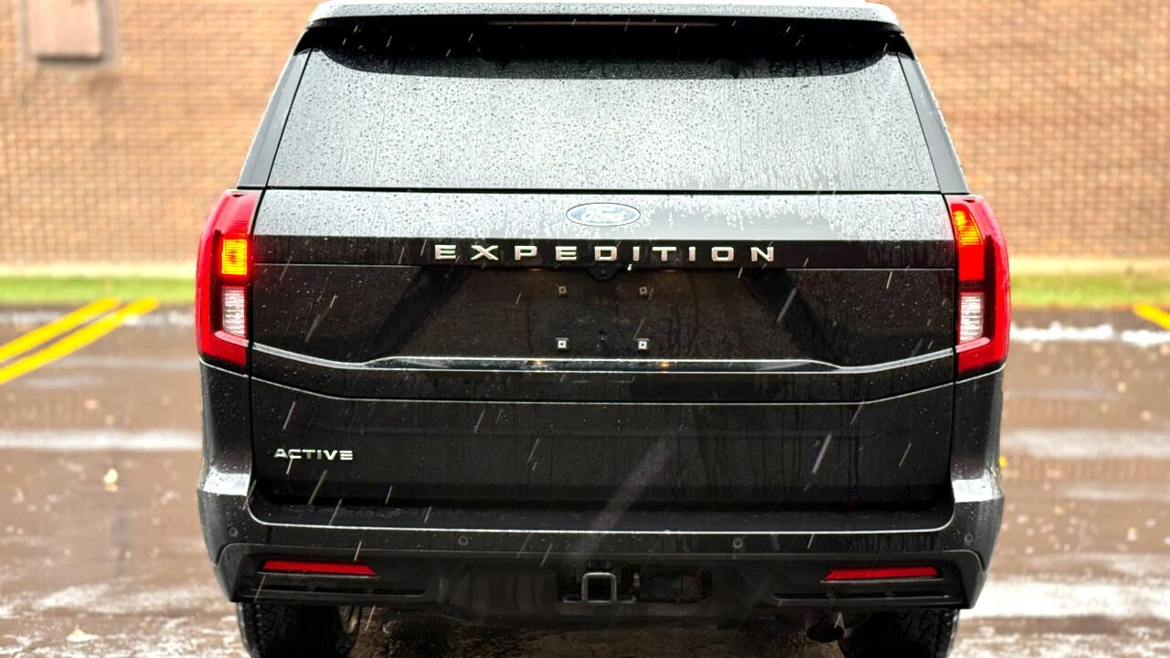 2025 Ford Expedition 5th Gen - Image 6 of 21