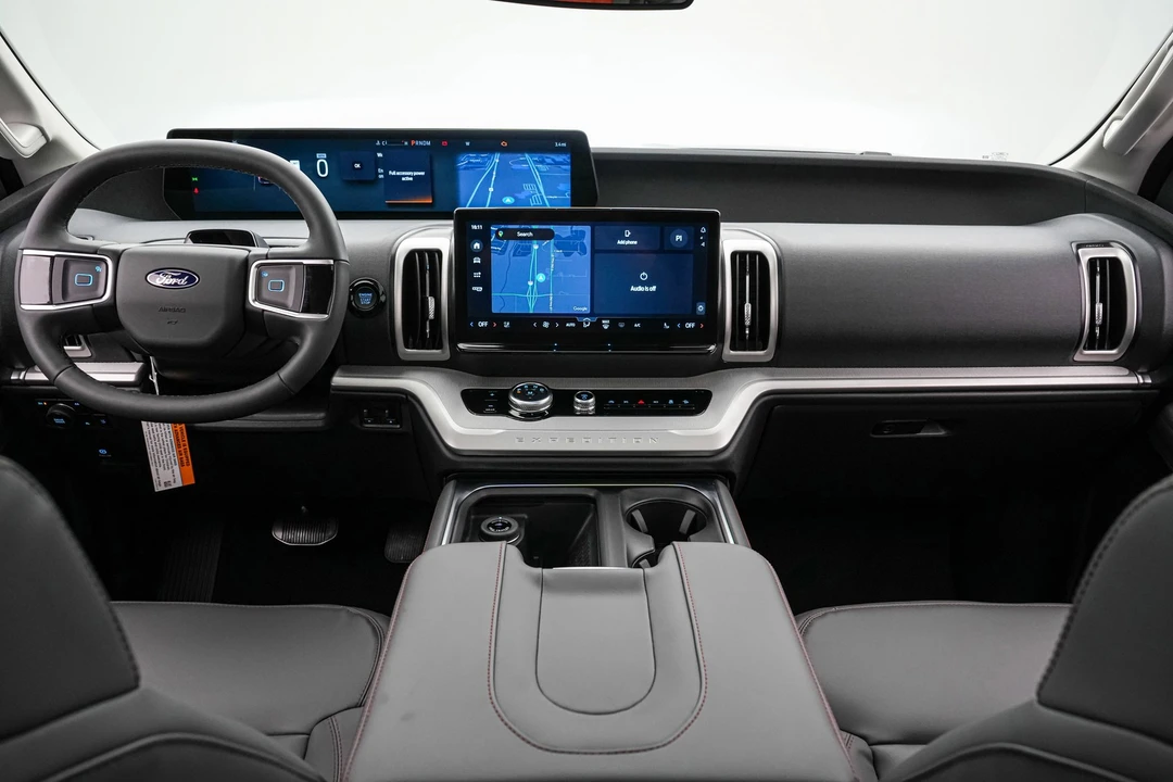 2025 Ford Expedition 5th Gen - Image 15 of 21