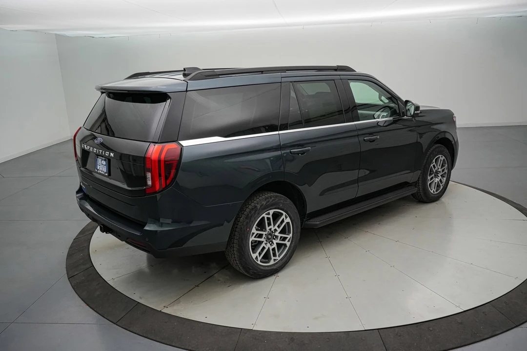 2025 Ford Expedition 5th Gen - Image 5 of 21
