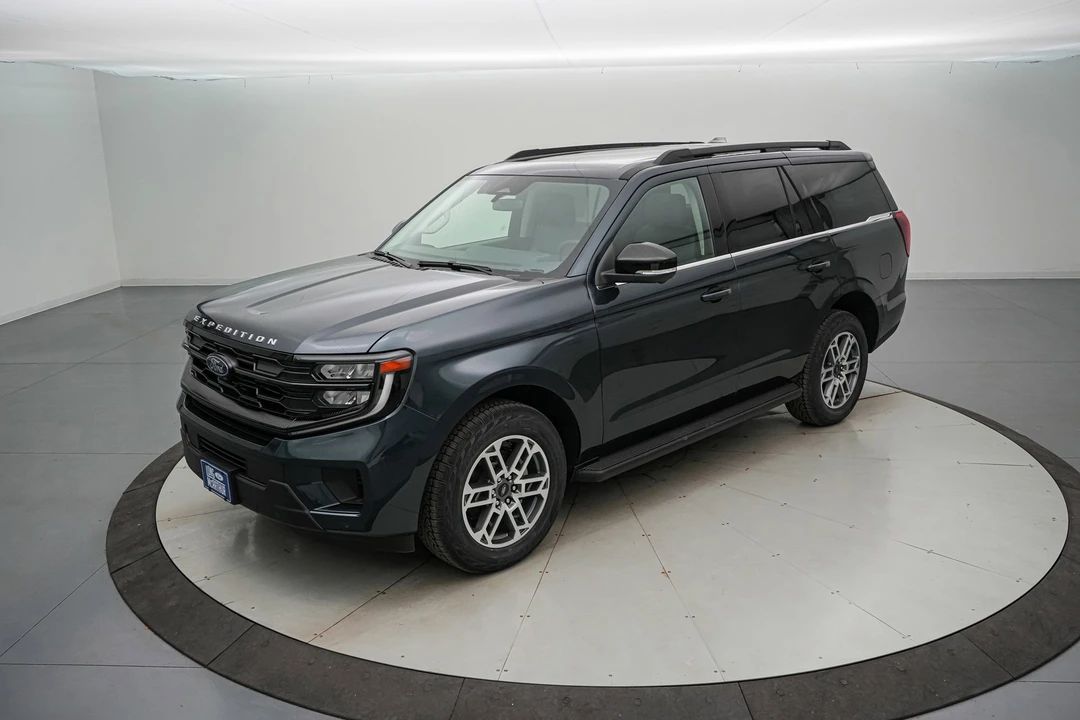 2025 Ford Expedition 5th Gen - Image 9 of 21