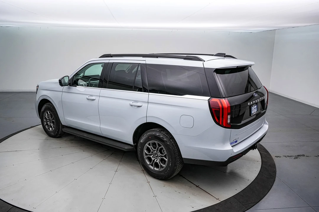 2025 Ford Expedition 5th Gen - Image 7 of 21