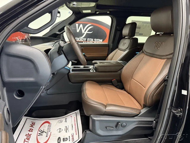 2025 Ford Expedition 5th Gen - Image 11 of 12