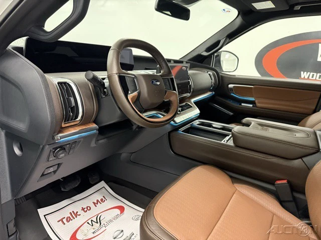 2025 Ford Expedition 5th Gen - Image 11 of 12