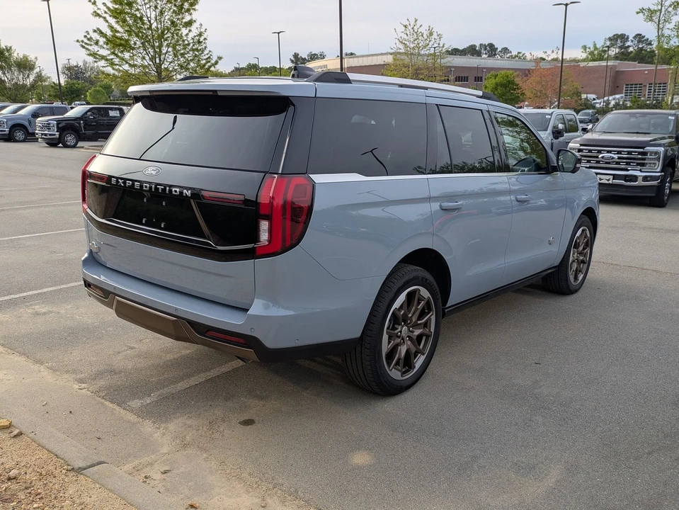 2025 Ford Expedition 5th Gen - Image 4 of 21