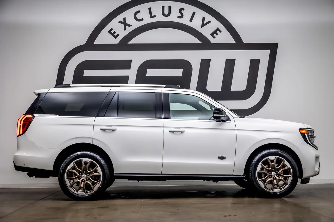 2025 Ford Expedition 5th Gen - Image 9 of 12