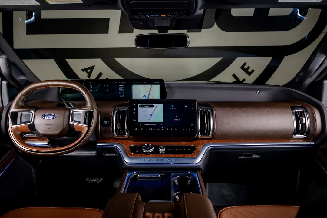 2025 Ford Expedition 5th Gen - Image 2 of 12
