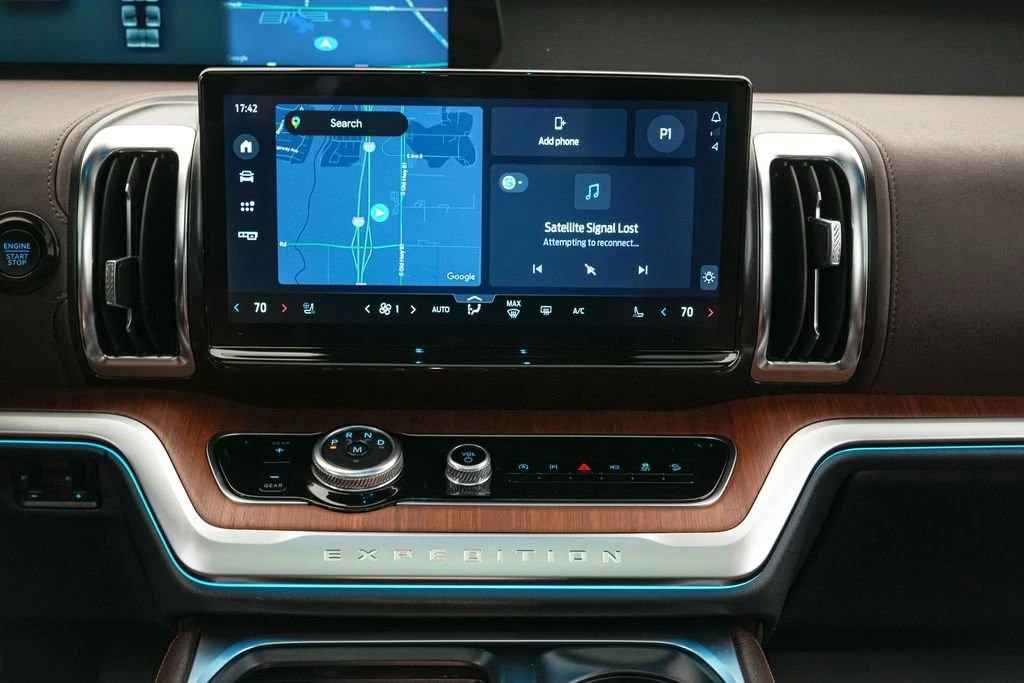 2025 Ford Expedition 5th Gen - Image 18 of 31