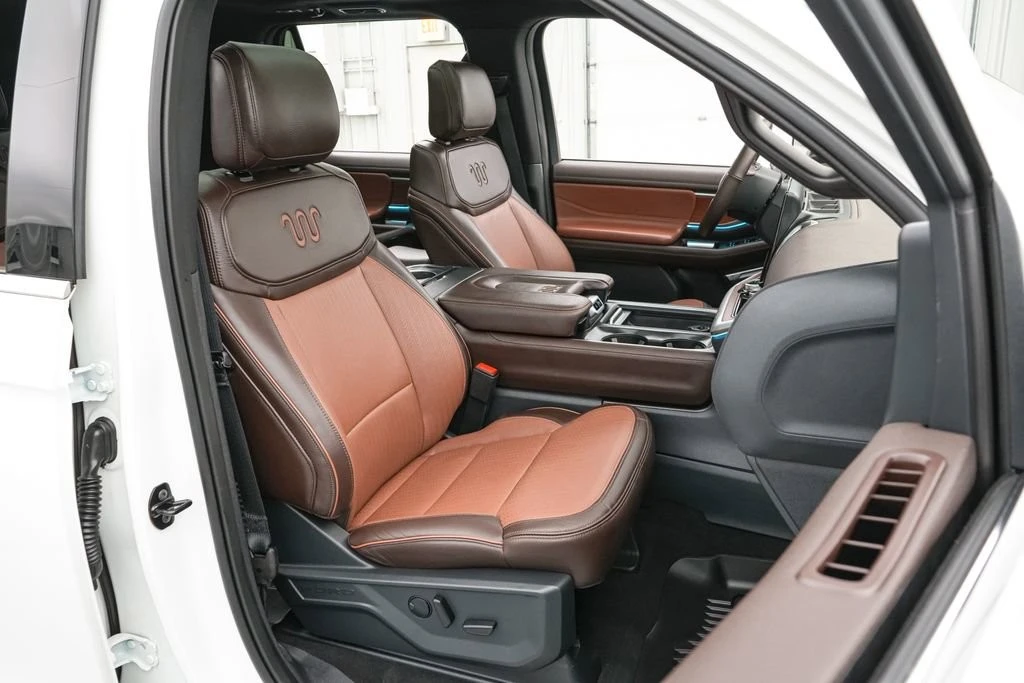 2025 Ford Expedition 5th Gen - Image 31 of 31