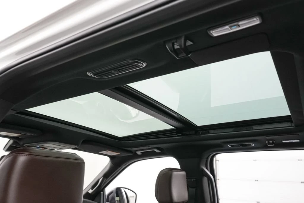 2025 Ford Expedition 5th Gen - Image 26 of 31
