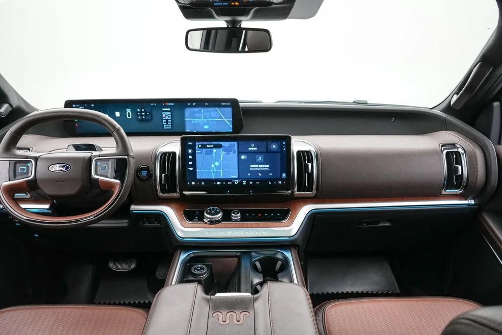 2025 Ford Expedition 5th Gen - Image 17 of 31