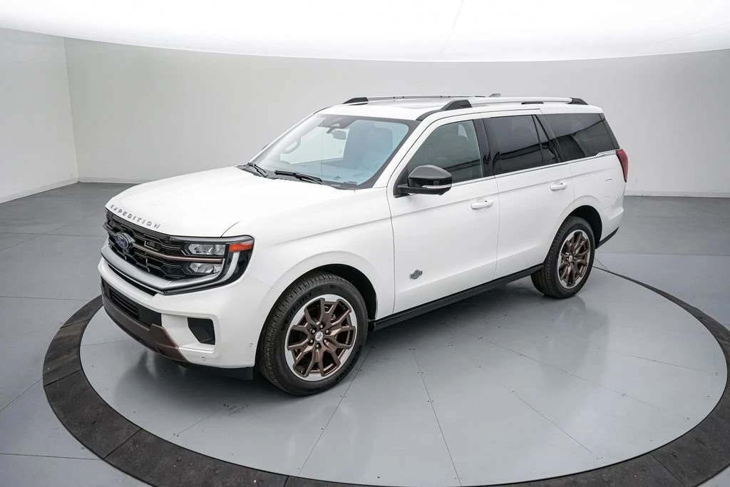 2025 Ford Expedition 5th Gen - Image 9 of 31